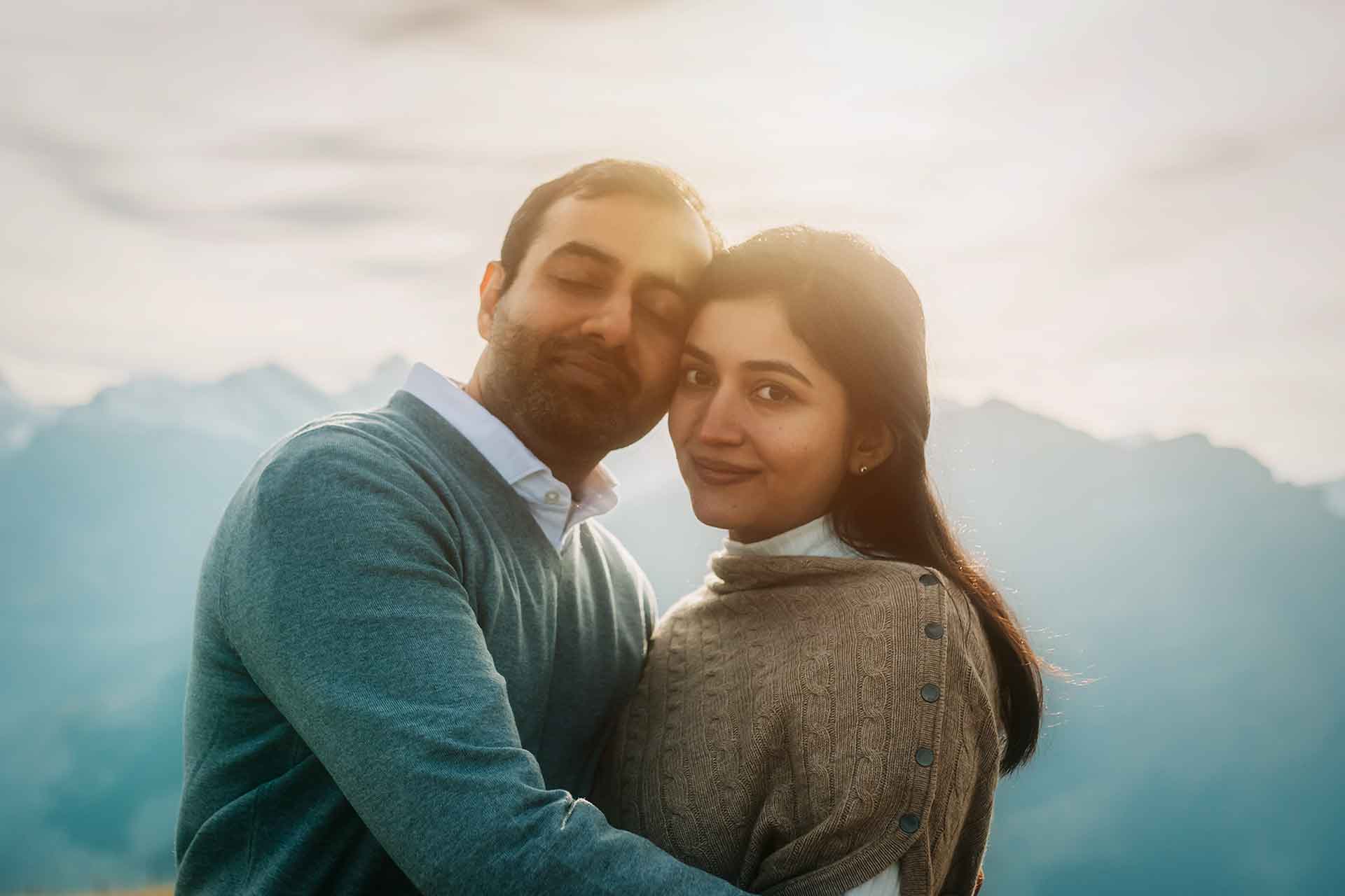 Couple photo shoot on Männlichen mountain above Wengen 