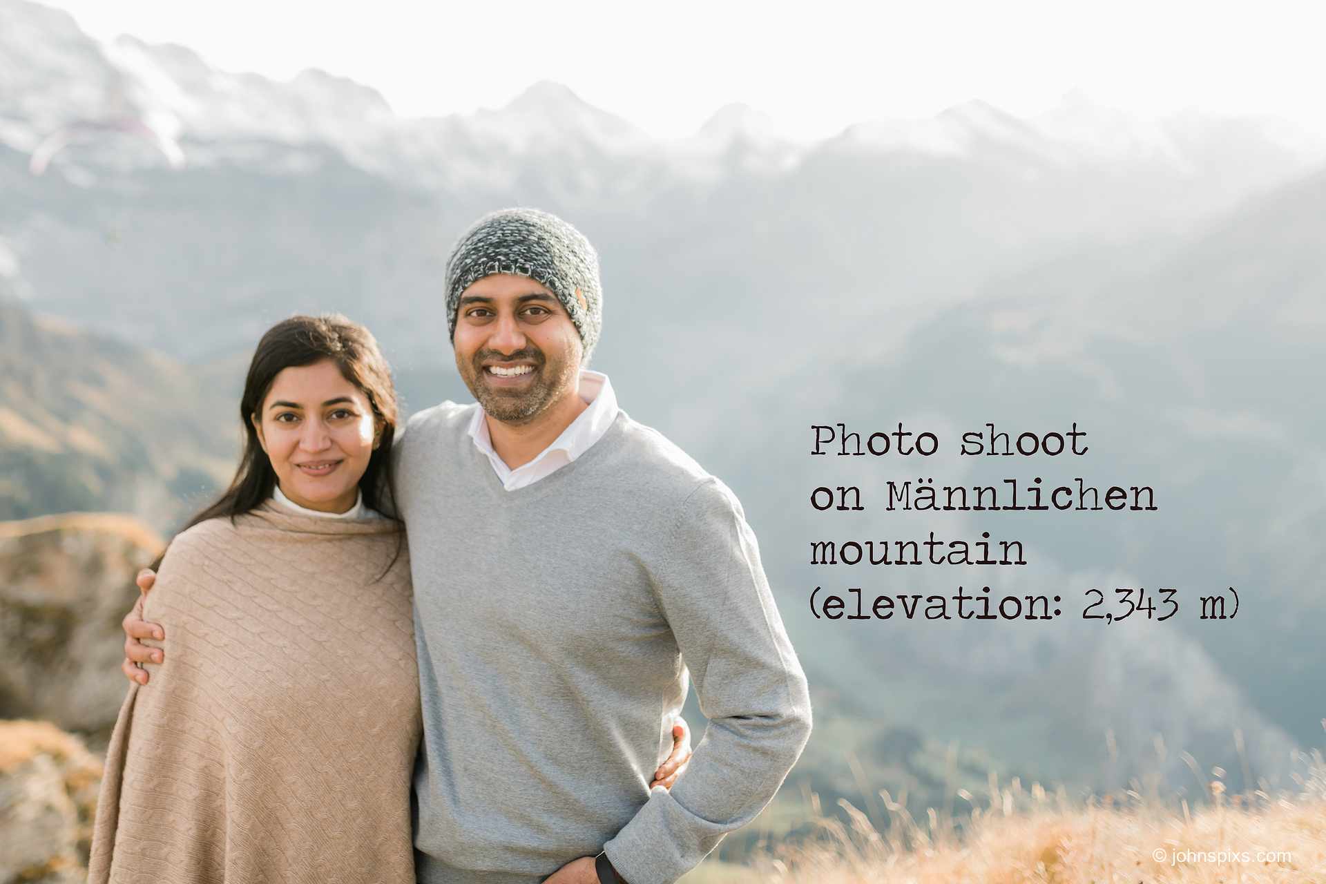 Couple photo shoot on Männlichen mountain above Wengen 