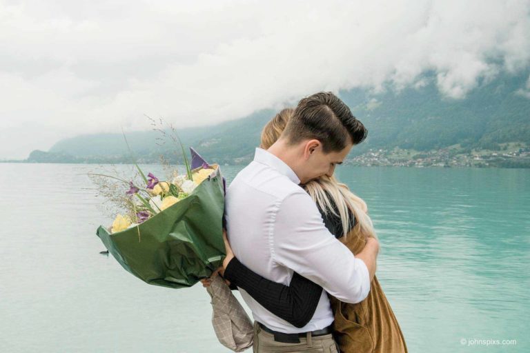 Surprise engagement by a Swiss lake
