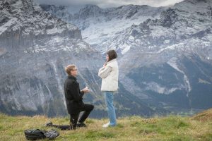 Surprise engagement on Grindelwald First. Photographer John Wisdom. Surprise Engagement Grindelwald First