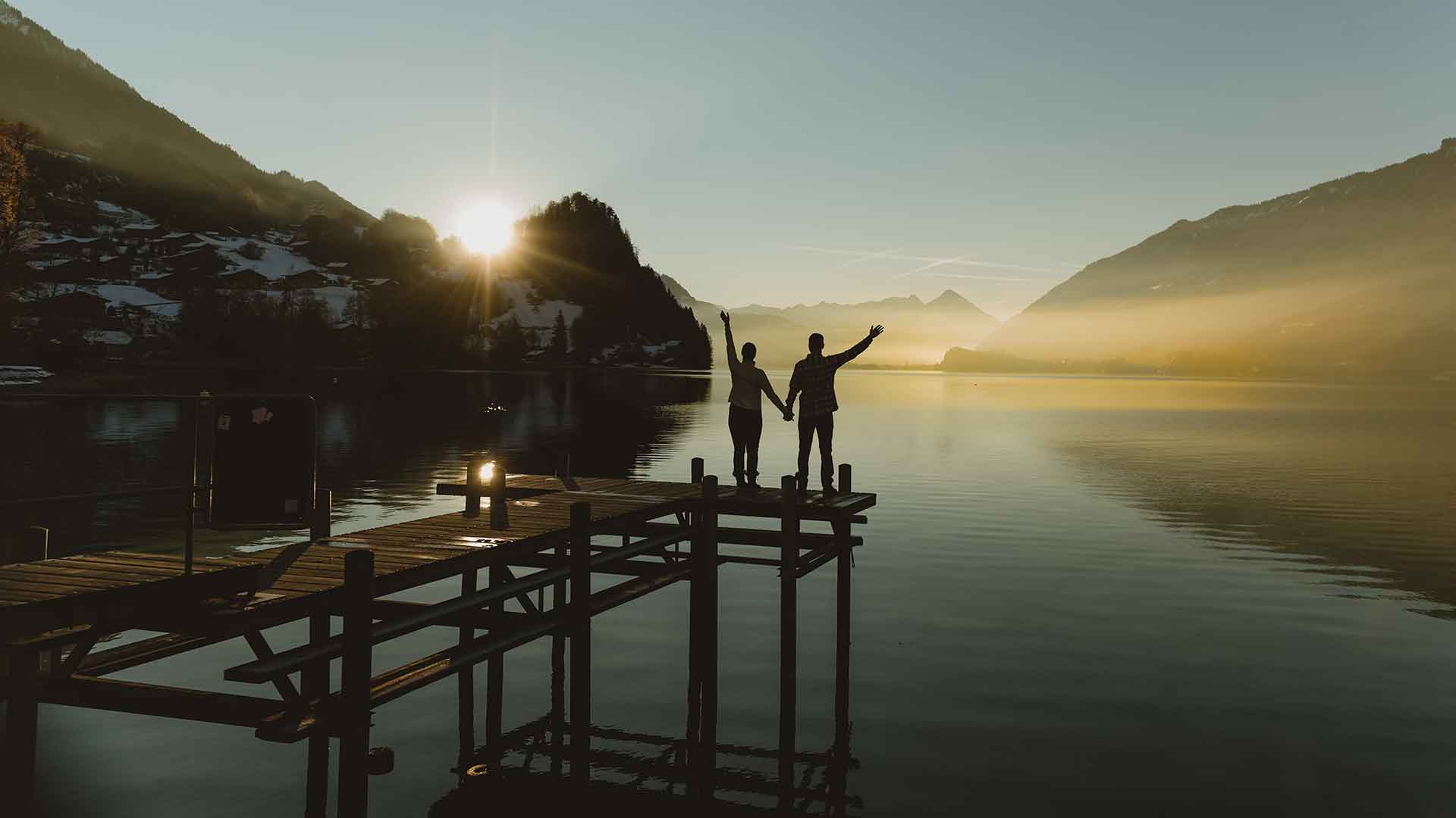 Couples photo shoot on Iseltwald jetty