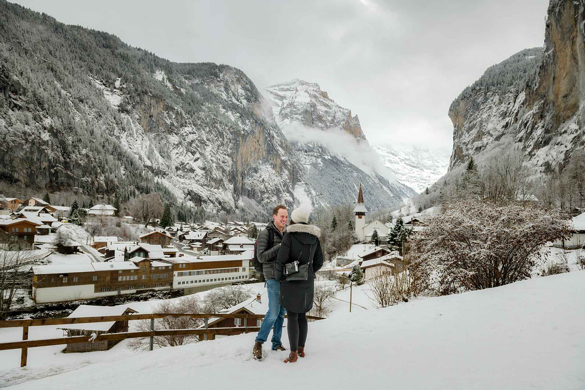 Marriage proposal in Lauterbrunnen. Photographer John Wisdom