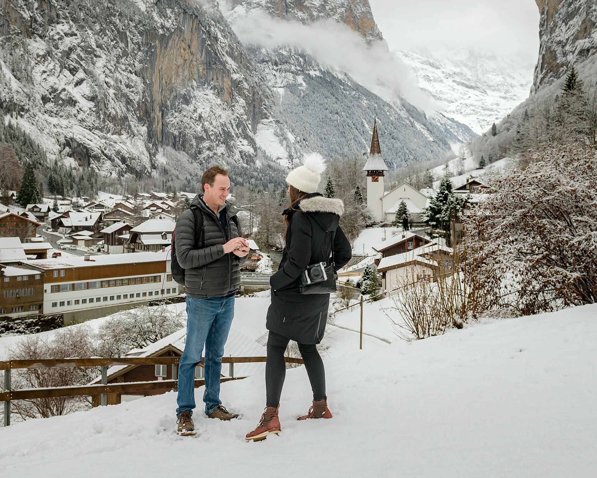 Marriage proposal in Lauterbrunnen. Photographer John Wisdom