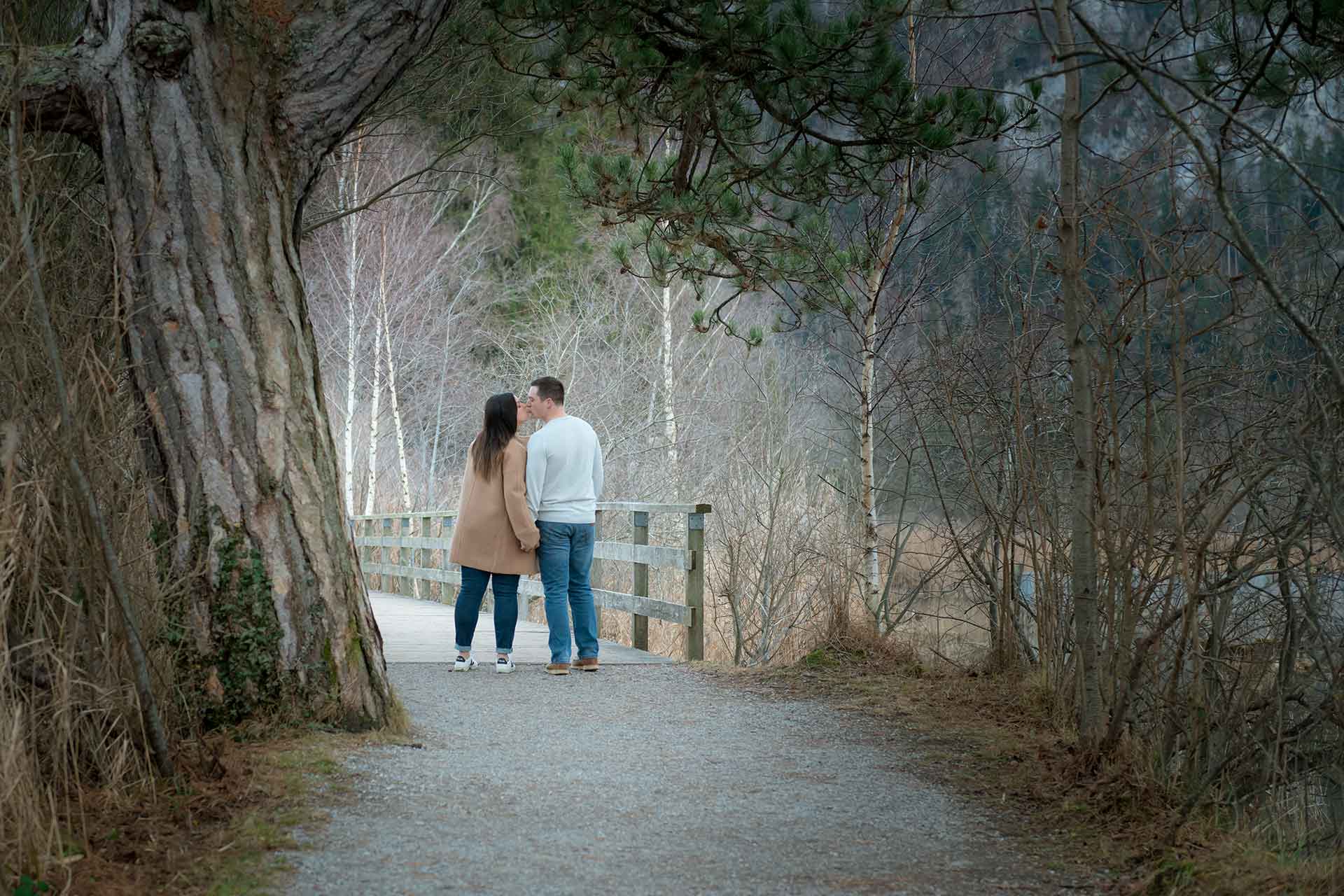 Surprise engagement by Lake Thun near Interlaken