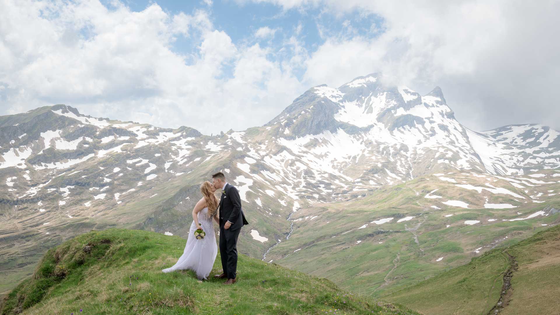 After Wedding Photo Shoot on Grindelwald First