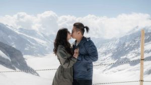Surprise Engagement on the Jungfraujoch