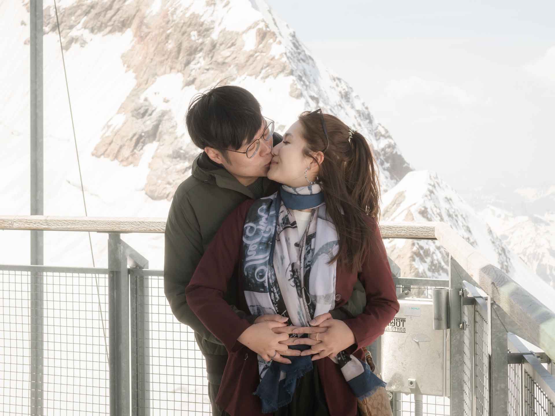 Surprise Engagement on the Jungfraujoch