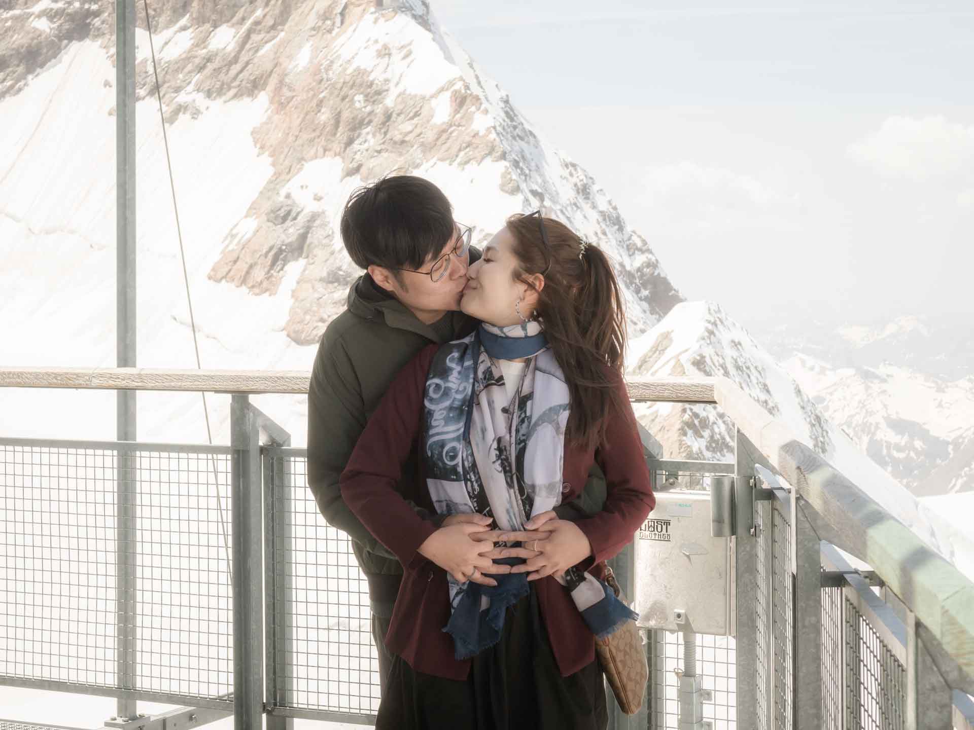 Surprise Engagement on the Jungfraujoch