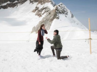 Surprise engagement on the JUngfraujoch