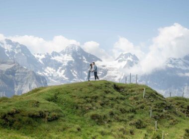 Surprise Engagement above Wengen Photographer for a surprise wedding proposal on Männlichen mountain.