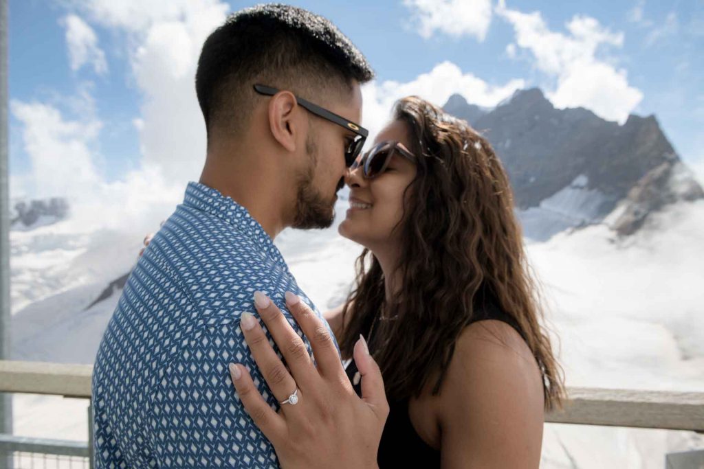 surprise engagement jungfraujoch