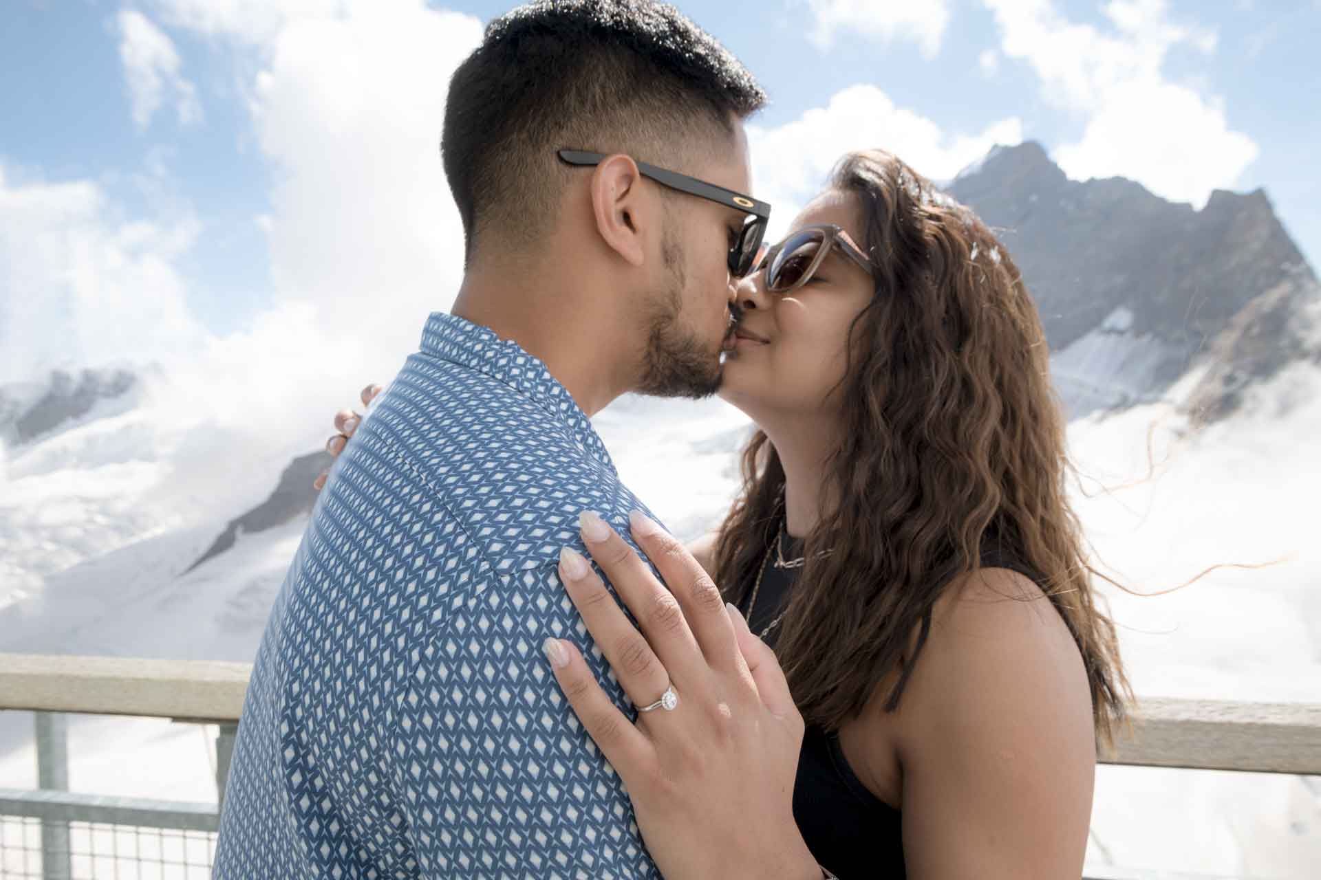 surprise engagement jungfraujoch