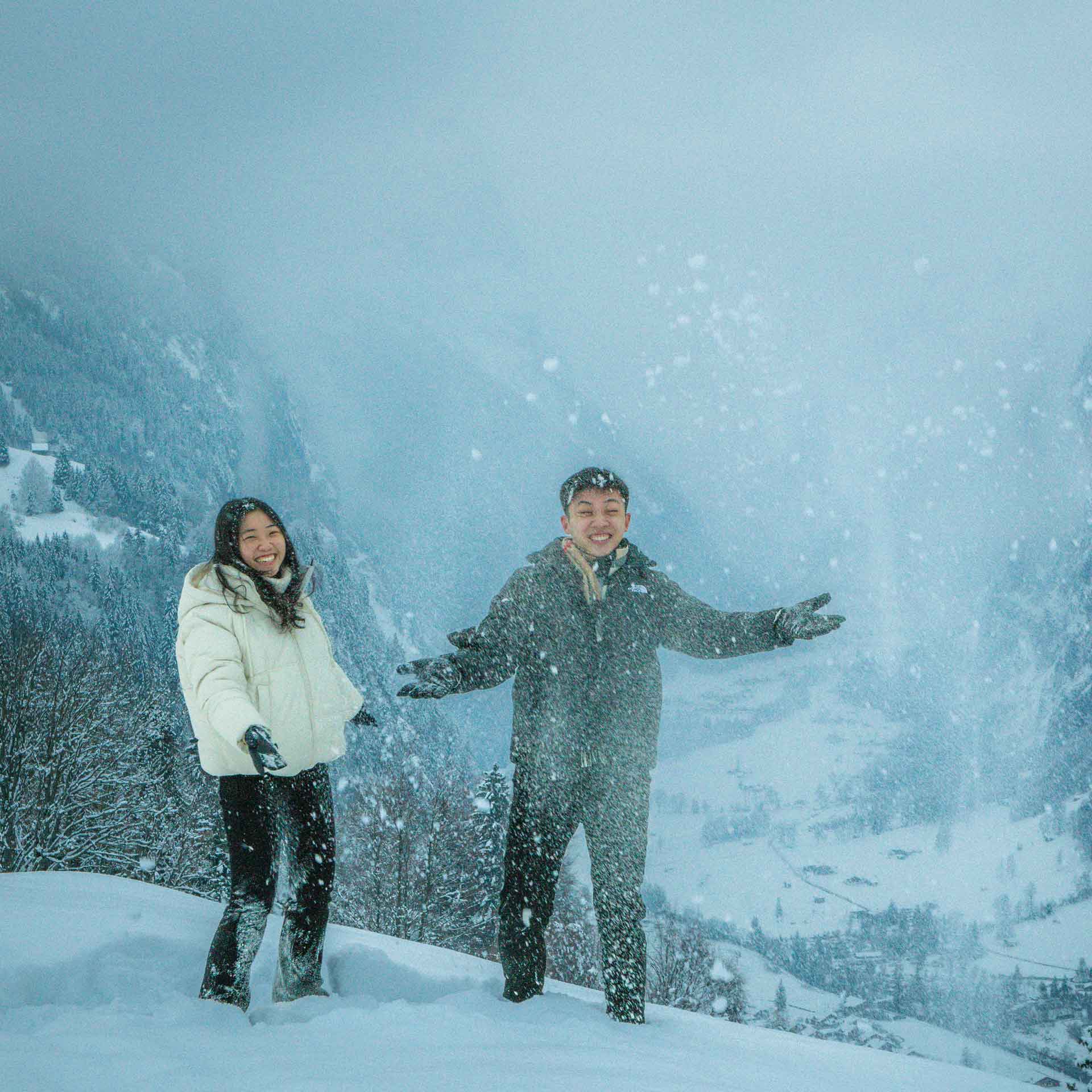 Photographer Wengen Surprise Engagement In The Snow