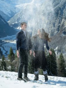 Wengen Photo Shoot in the Snow There was a lot of snow during the night before the photo shoot. The next day was sunshine. Unbelievable weather in March 2023. It's difficult to forecast in the Swiss mountains.