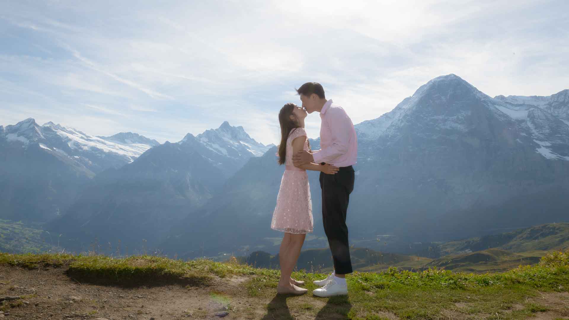 Couples photo shoot on Männlichen Mountain