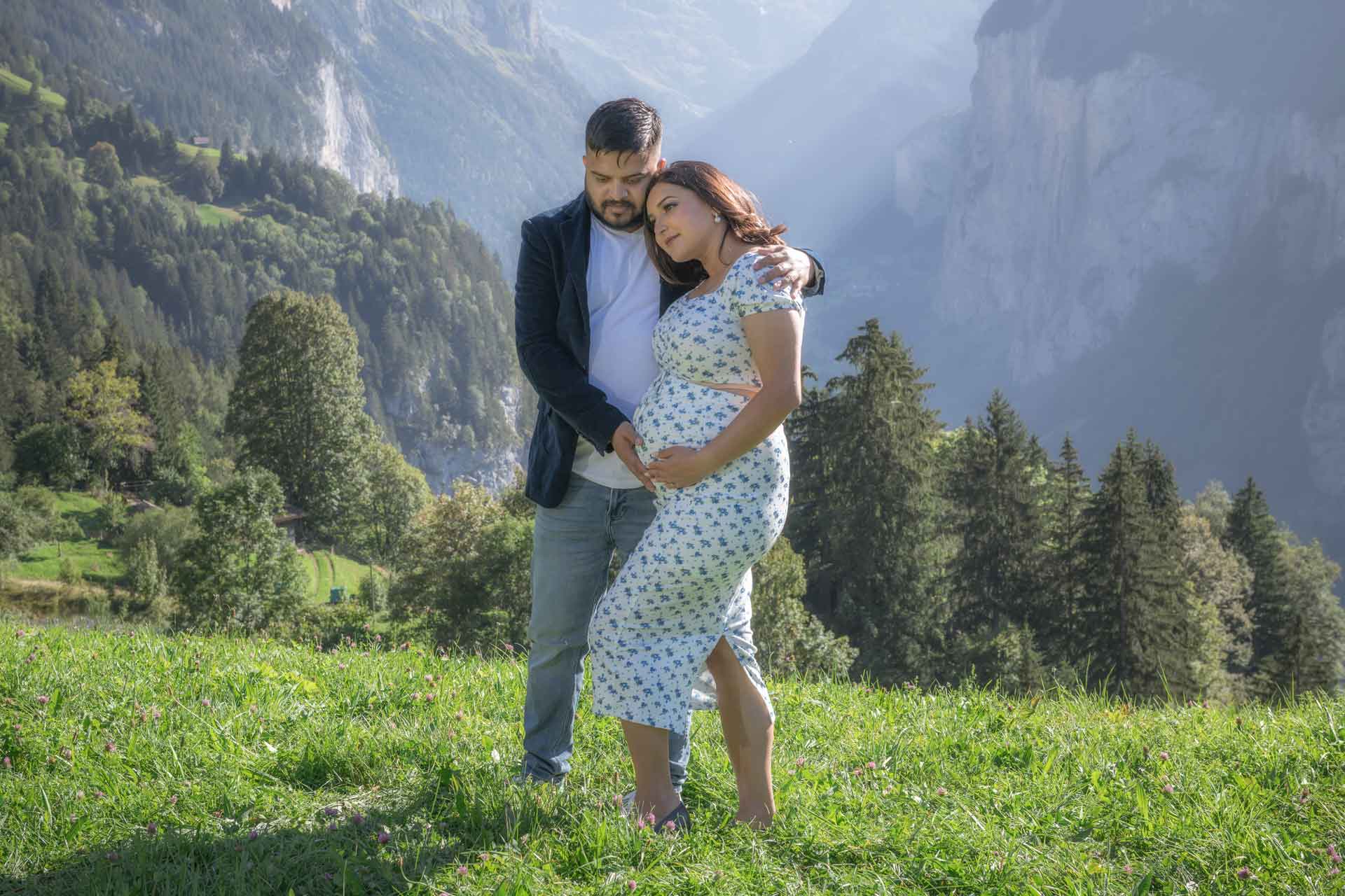 Pregnancy Photo Shoot near Interlaken