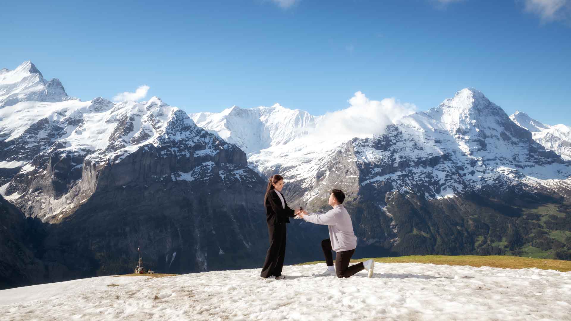 Engagement on Grindelwald First mountain