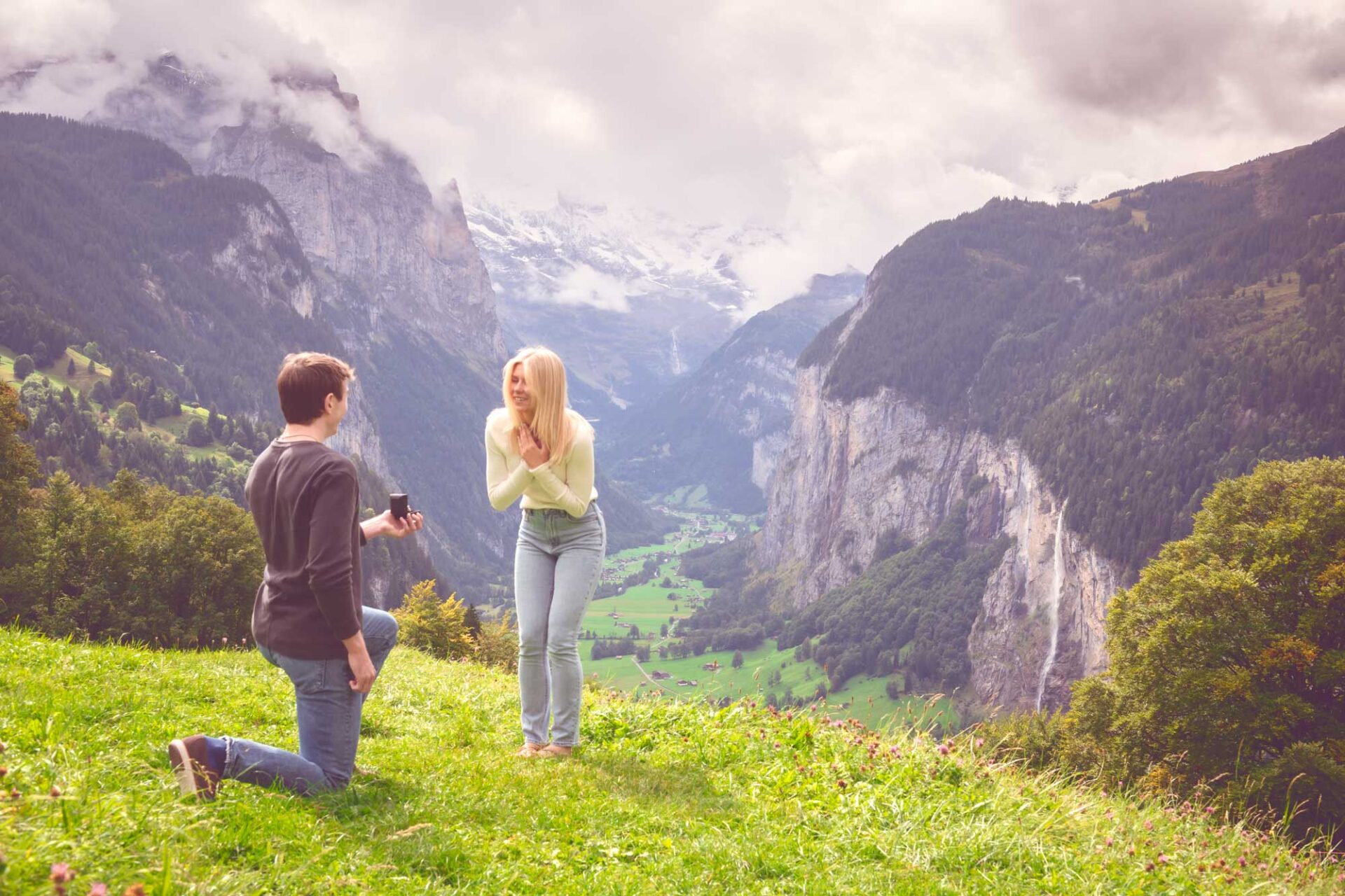 Engagement proposal in the Swiss mountains.