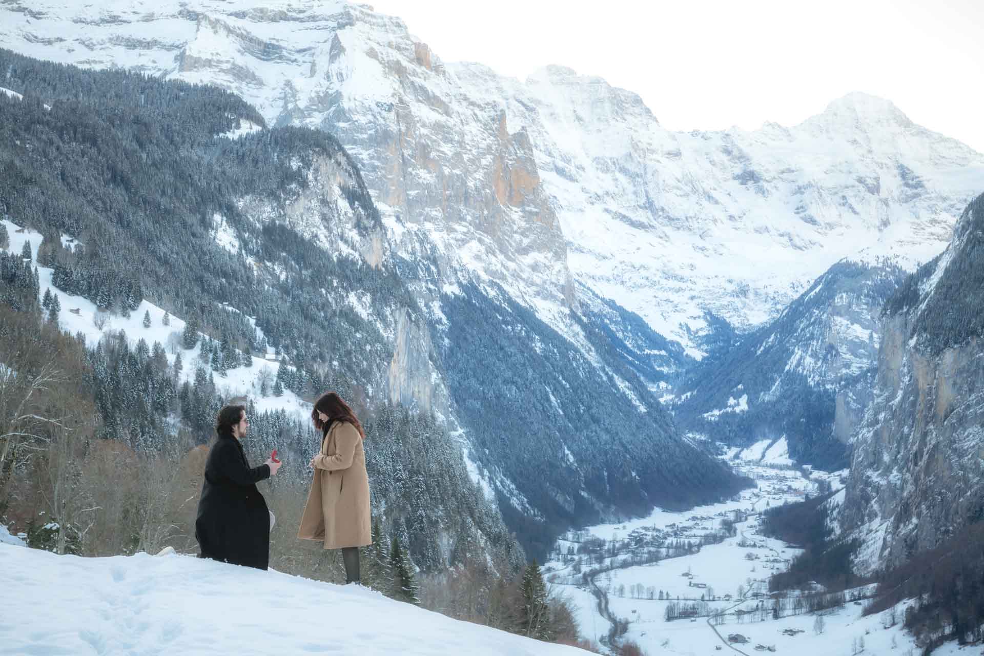 Winter Engagement in Lauterbrunnen