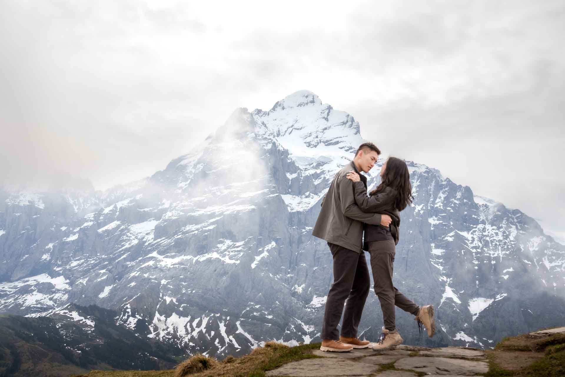 Couples photo shoot in Grindelwald, Switzerland