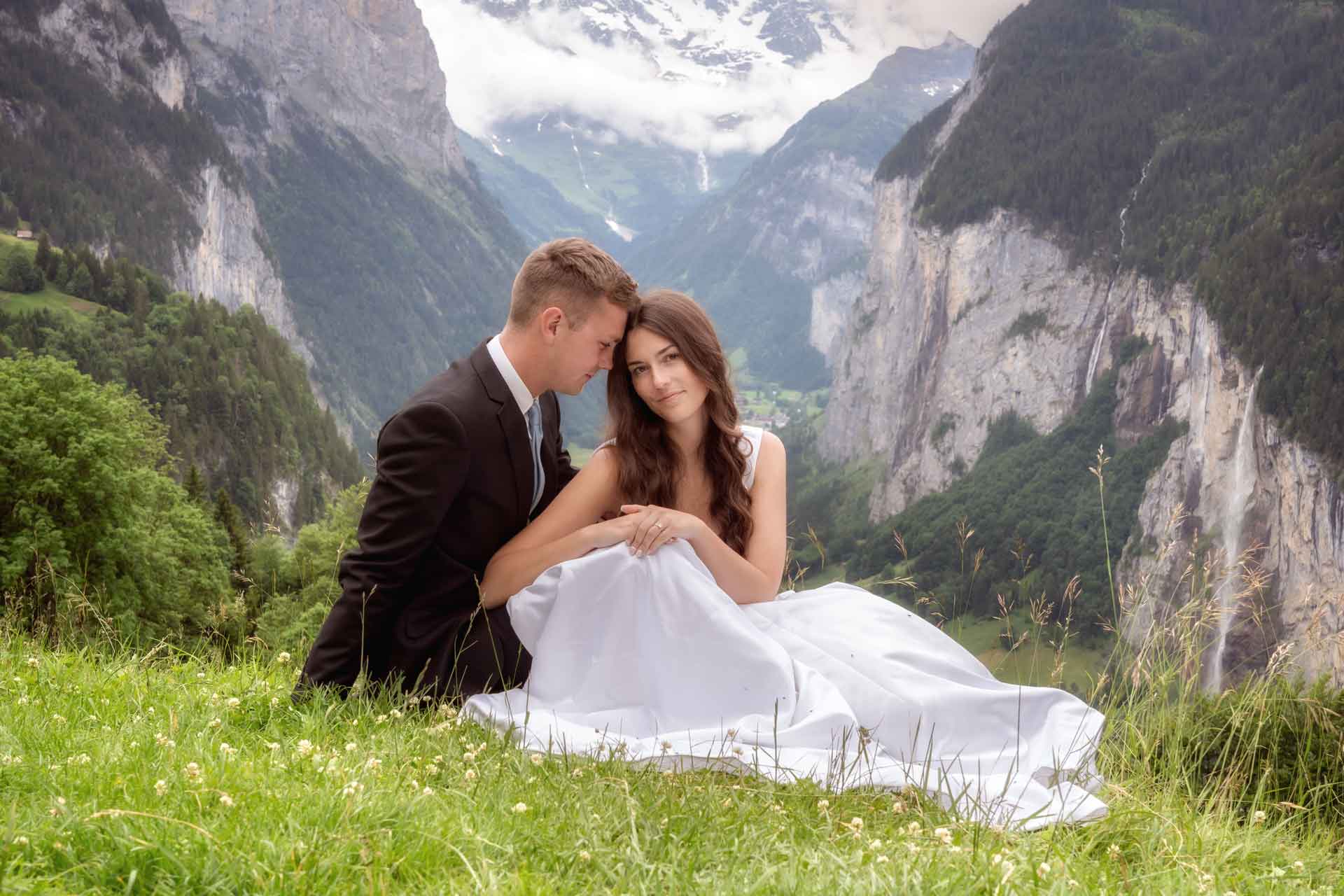 Wedding photo shoot in Lauterbrunnen