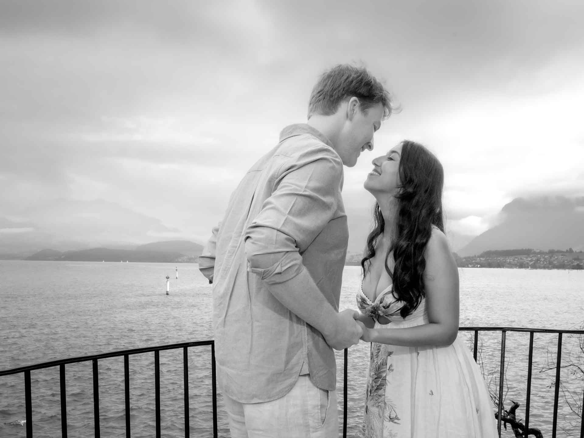 Engagement photo hsoot by Lake Thun and Schloss Schadau