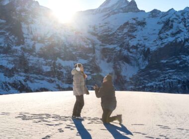 A surprise marriage proposal on Grindelwald First mountain. An engagement proposal with the Eiger mountain as a backdrop.