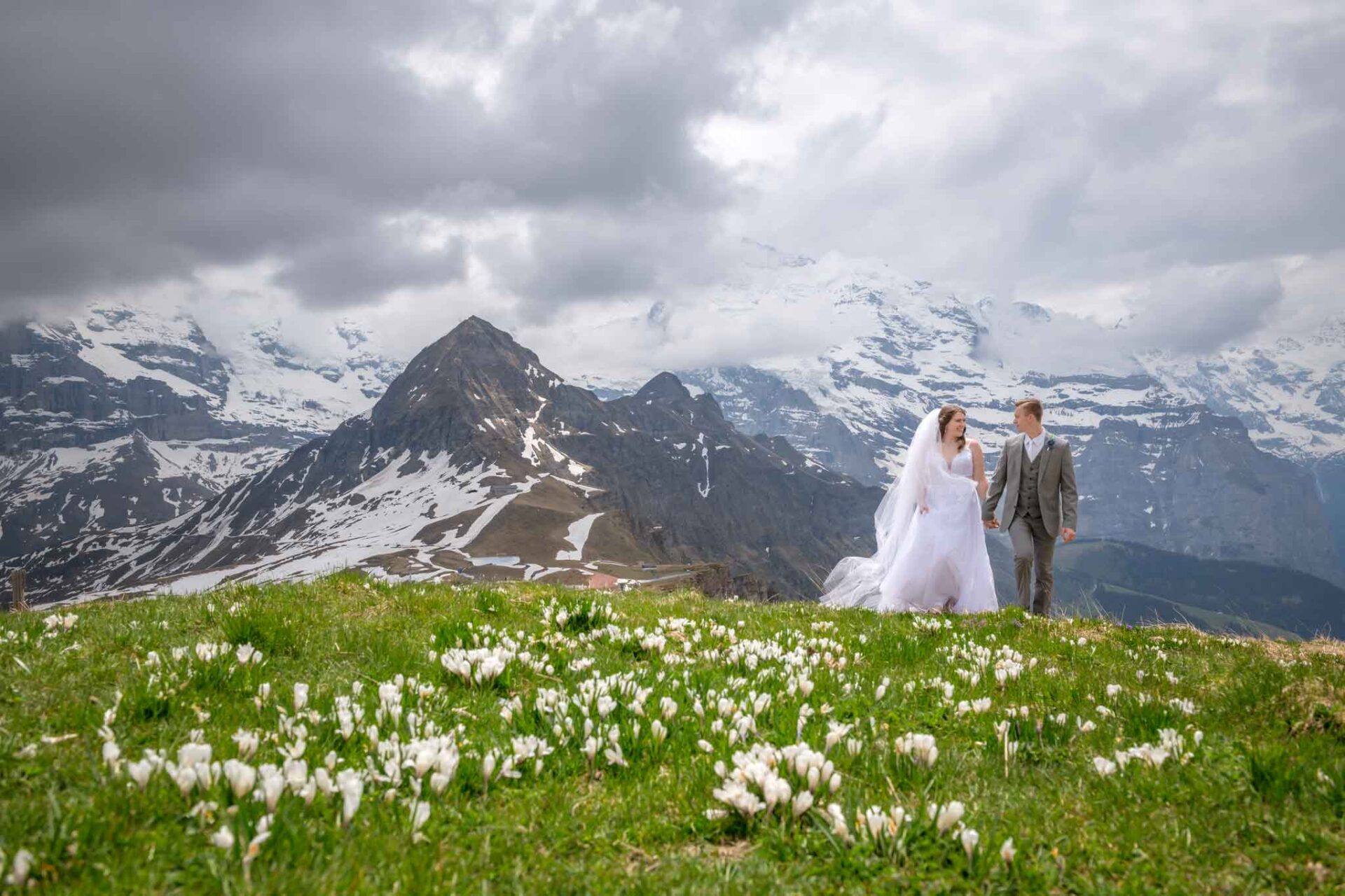 Wedding photo shoot on Männlichen