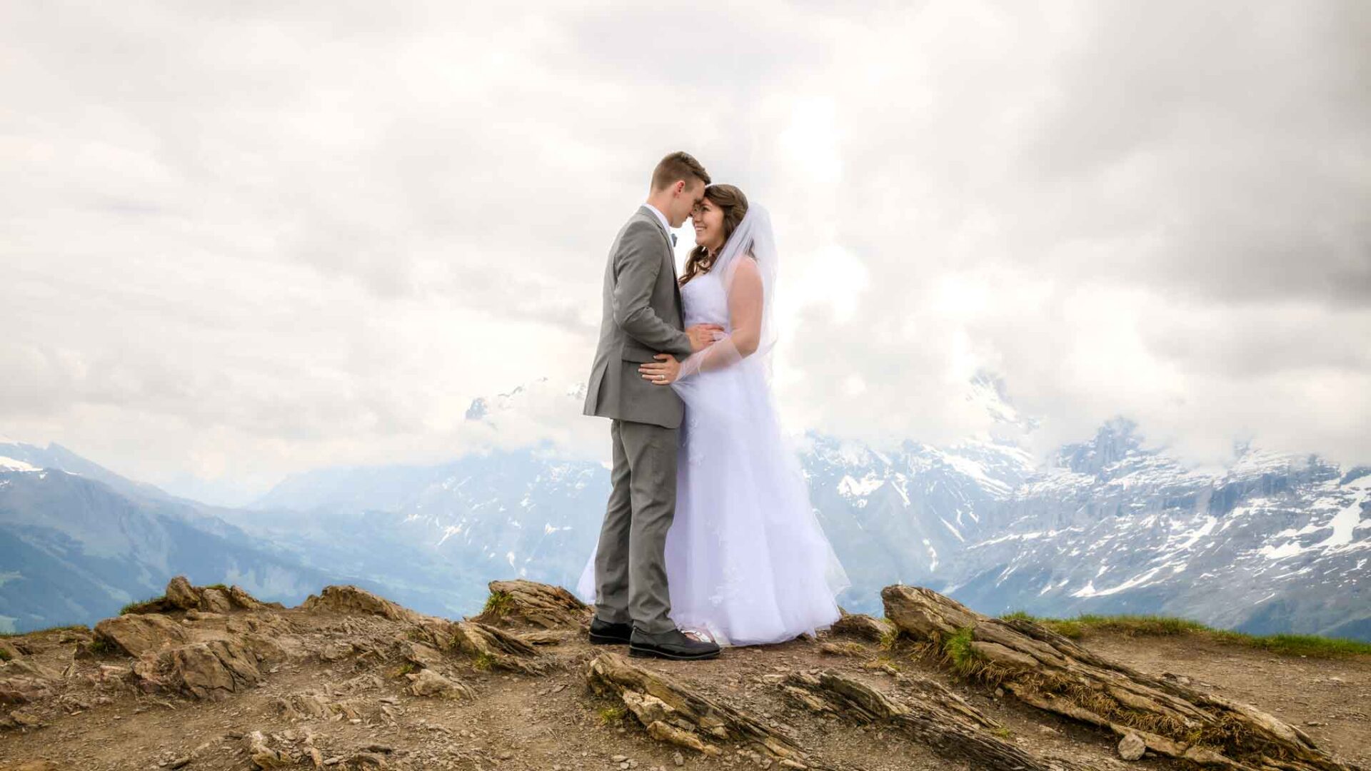 Wedding photo shoot on Männlichen
