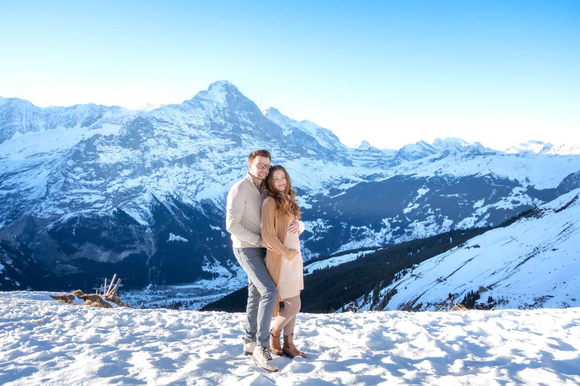 Maternity Photo Shoot in Grindelwald