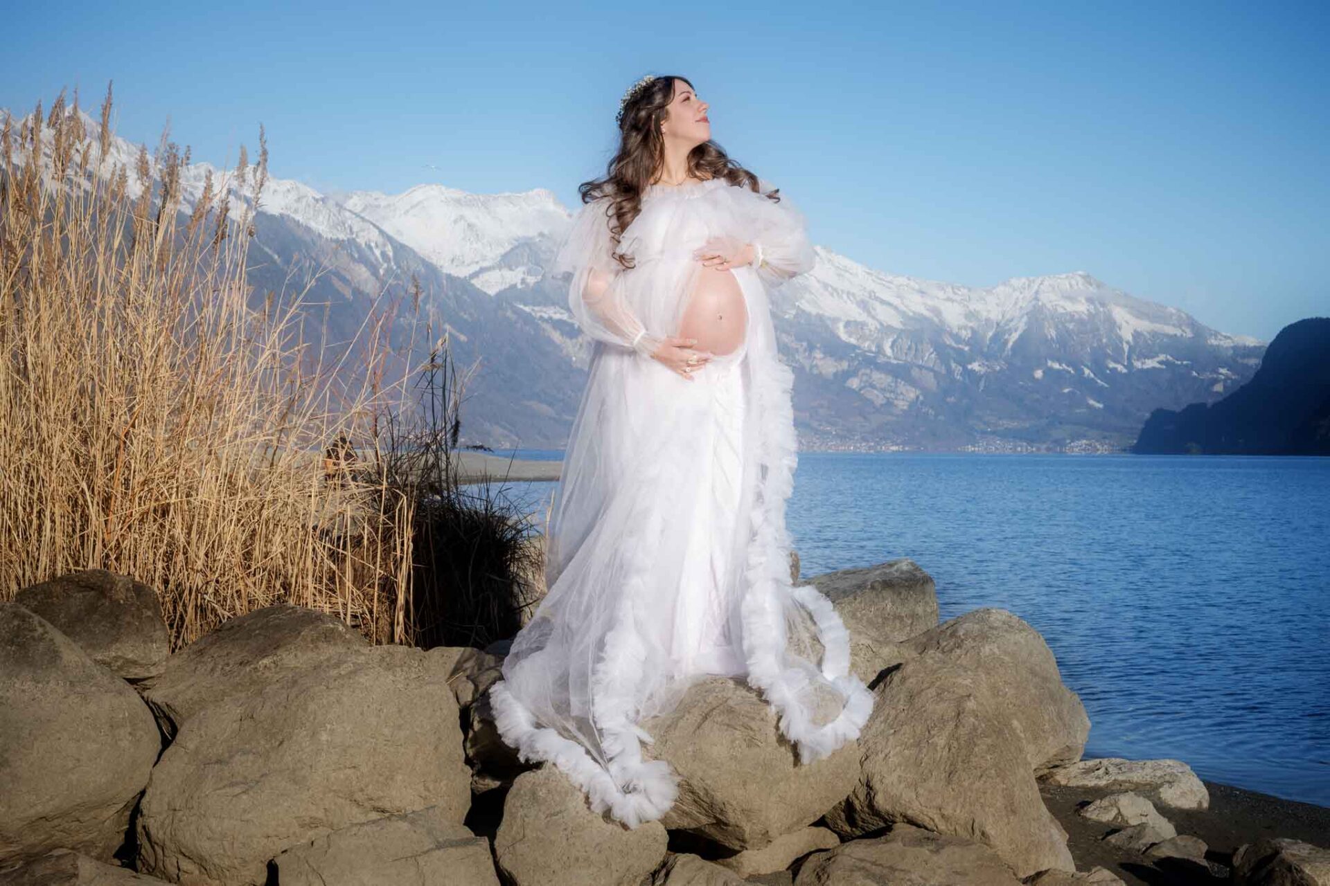 Pregnancy photo shoot in Interlaken