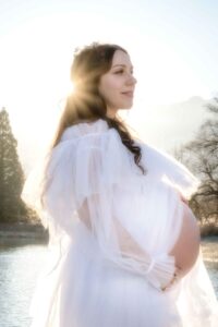 Maternity photo shoot near Interlaken Switzerland Maternity photo shoot near Interlaken Switzerland