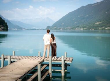 Surprise engagement on Iseltwald Pier