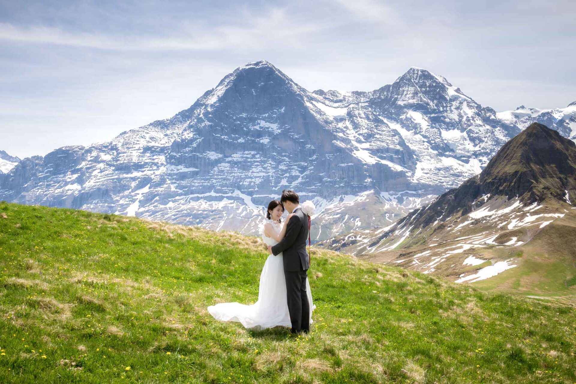 Wedding photo shoot on Männlichen mountain