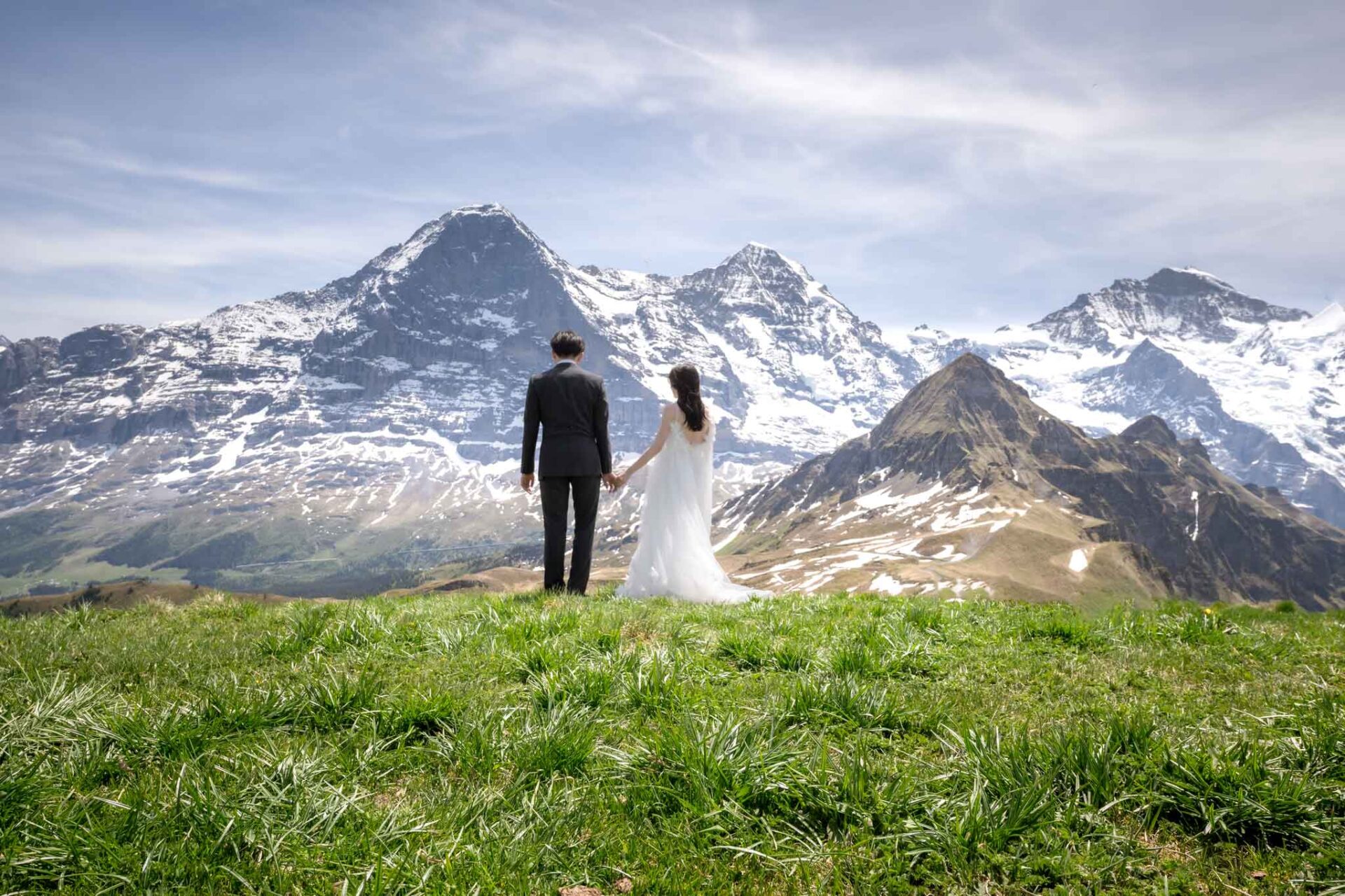 Wedding photo shoot on Männlichen mountain
